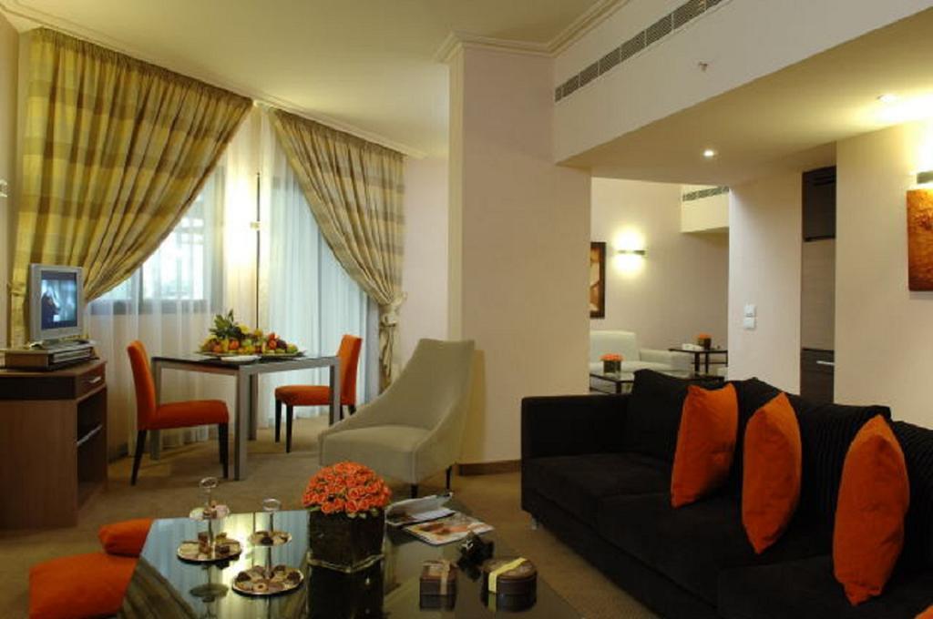 Regency Palace Hotel ジュニエ レストラン 写真